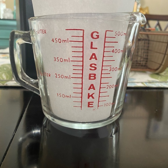 Vintage Glasbake measuring cup. - Picture 3 of 3